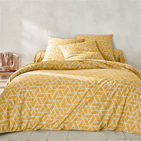 Parce que nous voulons vous offrir un sommeil de qualité, tout notre linge de lit est doux, souvent confectionné dans des matières respectueuses de l'environnement, comme le coton labellisé better cotton ou le lyocell. Linge de lit Vision polycoton | Linge de lit, Parure de ...