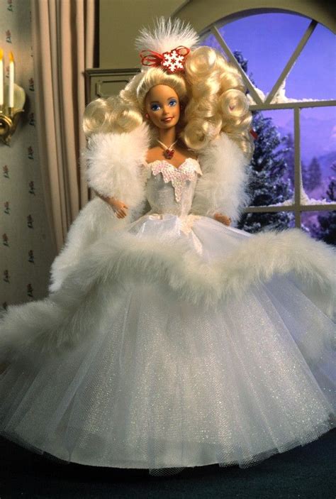 1989 Happy Holidays® Barbie® Doll Barbie Collector Holiday Barbie