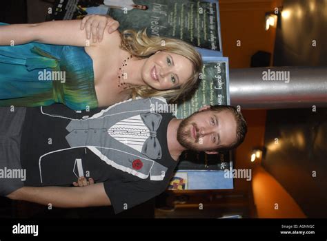 August 2 2006 New York Actor Ryan Gosling And His Sister Mandi Gosling