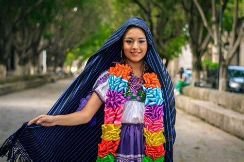 Linda Michoacana Folklor Trajes Belleza