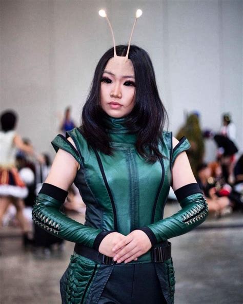 25 Amazing Mantis Cosplays That Will Blow Your Senses Cosplay Woman