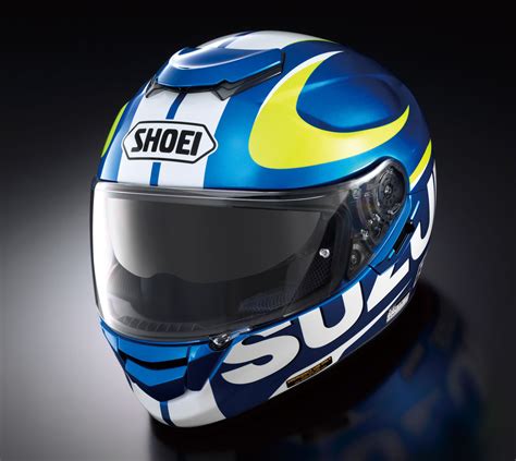 In 1 keer raak zoals bij tennis. Product: Shoei GT-Air Suzuki MotoGP helmet - CycleOnline ...