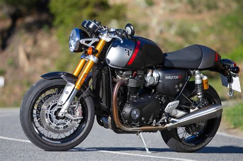 Triumph cafe racer style, cafe racer mods and builds. 2020 Triumph Thruxton RS Review (17 Fast Facts) - Ultimate ...