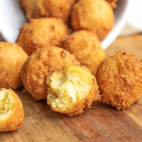 Hush puppies, fried chicken, crab cakes—fried food is the soul of southern cooking and has only grown in popularity in recent years. Southern Hushpuppies - Home. Made. Interest.