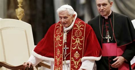 Escándalo En El Vaticano Secretario De Benedicto Xvi Filtra