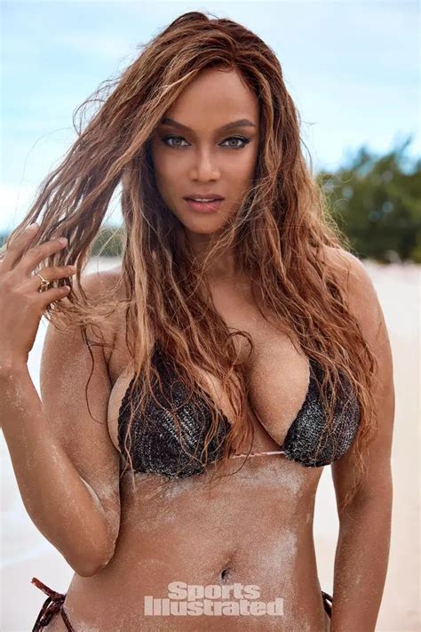 Twelve Gorgeous Photos Of Tyra Banks In The Bahamas Swimsuit Si Com