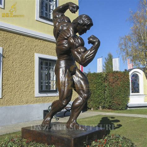 Life Size Bronze Famous Male Arnold Schwarzenegger Statue Strong Man