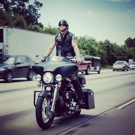 Brantley gilbert will perform at lambeau field on monday night for the genesis halftime show that will air during monday night football on espn. Pin by Tara Zieckler on ♥♡Brantley Gilbert♥♡ | Pinterest
