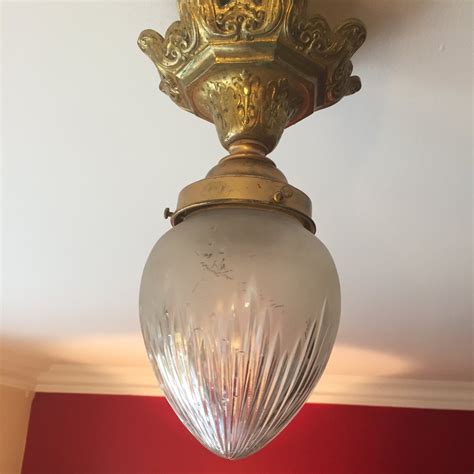 From foyer chandeliers to vintage pendant lighting, victorian row houses to industrial lofts, we have the ideal antique ceiling lights for virtually any space. Antiques Atlas - Traditional 1920 French Ceiling Light