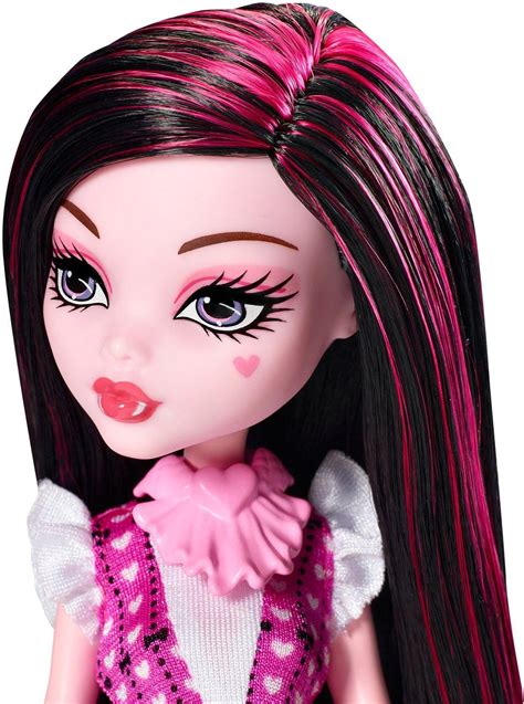 Her other accessories include a pink bracelet, blue hair ornament, pink anklets, and gray high heeled mary jane shoes that have a black heels that are made to look like a the kiyomi doll was one of the monster high dolls my daughter ordered with her birthday money. Amazon.com: Monster High Draculaura Doll: Toys & Games