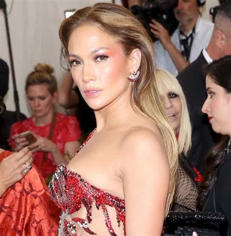 Jennifer Lopez Goes Commando In Atelier Versace One Shoulder Dress