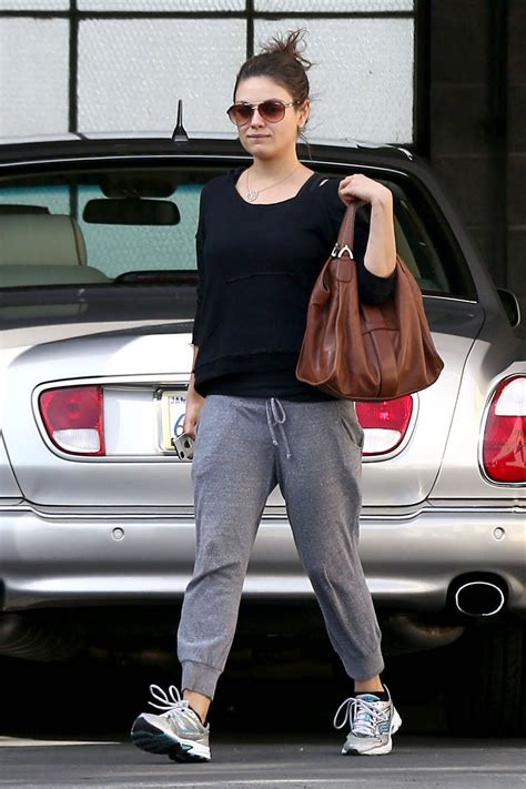 Mila Kunis Street Style Out And About January 2014 Celebmafia