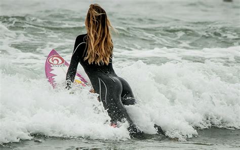 Women Sports Surfers Wallpapers Hd Desktop And Mobile