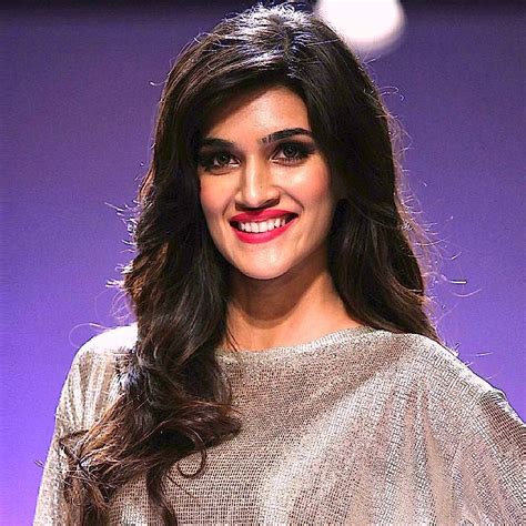 kriti sanon age height weight husband affairs biography and more