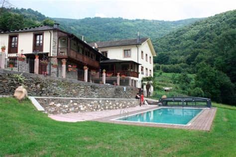 Si viajas con amigos, una casa rural en asturias con piscina o con jacuzzi. Escapada rural en Asturias con niños: ¿Dónde alojarse?