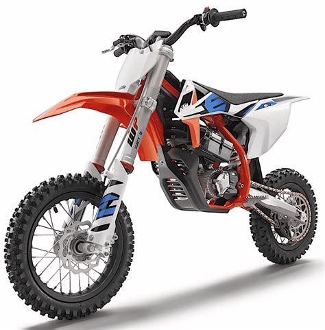 Thus an electric dirt bike is a great training tool for the dedicated rider who wants to master off road motorcycling but needs to stay safe at slower speeds before he or she is ready to fly, so to speak. KTM's New Electric Pee-Wee Dirt Bike To Be Released Fall ...