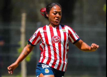Leslie Ramírez La seleccionada guatemalteca debutó con el equipo