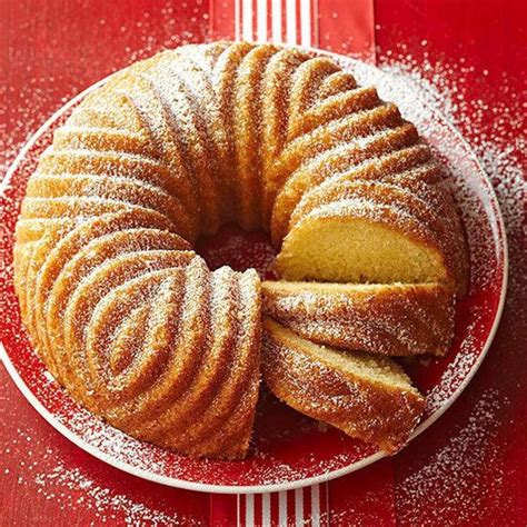 Transfer the red frosting to a piping bag fitted with a ribbon tip. Rum Vanilla Bean Bundt Cake | Recipe | Bundt cakes recipes, Holiday cakes, Desserts