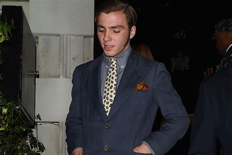 Check out the latest pictures, photos and images of rocco ritchie. Rocco Ritchie + Guy Ritchie: Wie der Vater, so der Sohn ...