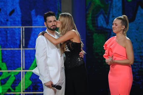 Klipy takich gwiazd, jak m.in.: Dance, dance, dance - kto odpadł z 4. odcinka? Jak ...