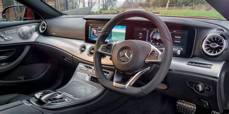 This means more interior space for comfort and cargo, but it isn't as big as you might think. Mercedes E-Class Coupe Interior & Infotainment | carwow