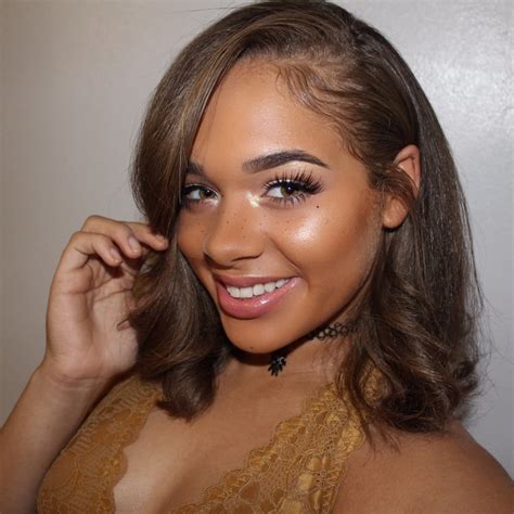this 18 year old makeup artist had the perfect response for people saying she charged too much