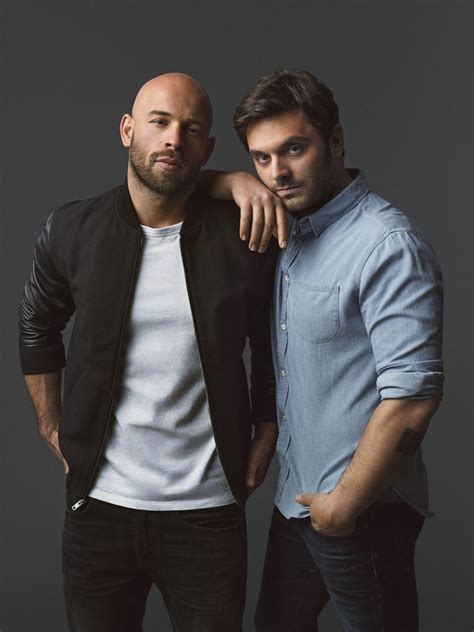 D'un père scénographe et d'une mère costumière pour l'opéra de strasbourg, pio marmai débute sa carrière sur les planches et suit avec. FRANCK GASTAMBIDE & PIO MARMAI | Bald men with beards ...