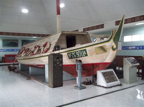 MENGENAL ANGKATAN LAUT INDONESIA DI MUSEUM TNI AL LOKA JALA KRANA