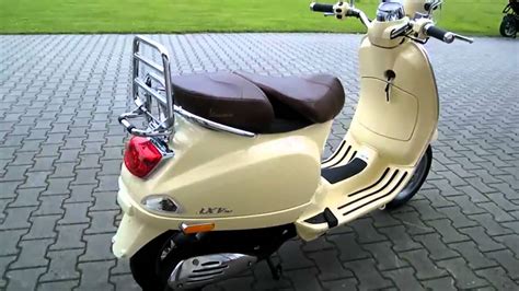 Vespa LXV 50 -11 Roller/Scooter Beige Siena 2011 - YouTube