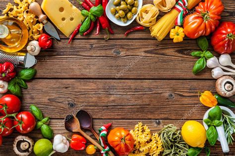 See more of saúl gonzález y sus ingredientes de cocina on facebook. Ingredientes de la comida italiana en la mesa — Foto de ...