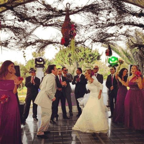 Me niego a aceptar que nunca más me verás así. Red Carpet Wedding: Gaby Crassus and Rodrigo Mejia - Red ...