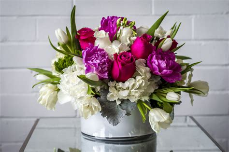 Kennicott is an atlanta wholesale florist focusing on fresh flowers, bulk roses & floral design supplies for professionals. Send Peonies and Friends in Atlanta, GA from Flowering ...