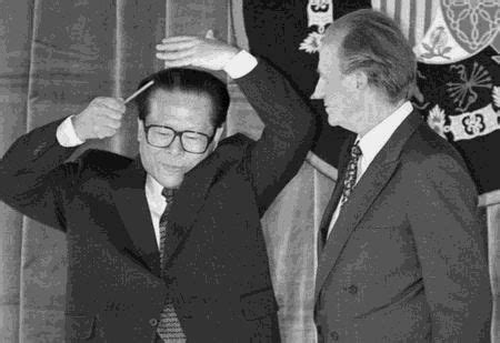Wait a moment and try again. 袁斌：九十歲生日，江蛤蟆不哭暈才怪 | 出風頭 | 報應 | 江澤民 | 大紀元
