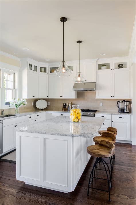 White craftsman style kitchen cabinets. Craftsman style white kitchen | Kitchen cabinet styles ...