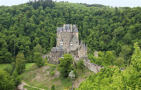 150 Burg Eltz Castle Stock Photos Pictures And Royalty Free Images Istock