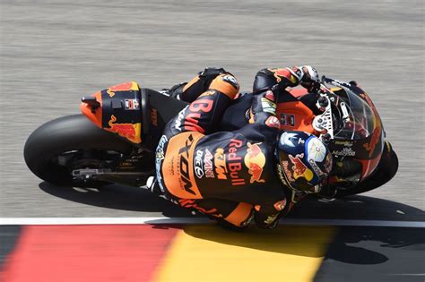 Partindo da 6ª posição, miguel oliveira (red bull ktm ajo) realizou uma corrida intensa e notável terminando na segunda posição o gp da alemanha, nona ronda da temporada, numa corrida… Pin em Miguel Oliveira | MotoGP