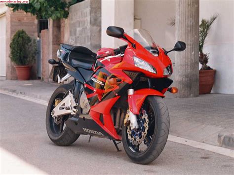Bikez has a high number of users looking for used bikes. Me vendo Honda CBR600 rr 2004 20000km.