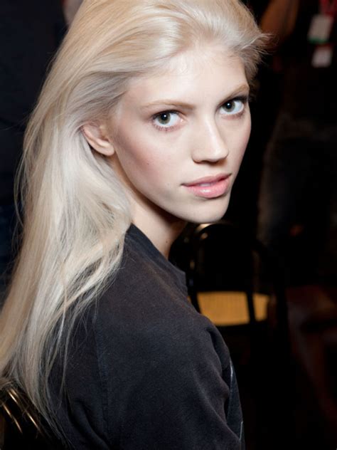 This client's hair is naturally light, so i this is a beautiful way to get into the blonde vibe without compromising the health and the strength. Platinum blonde hair - 20 ways to satisfy your whimsical ...