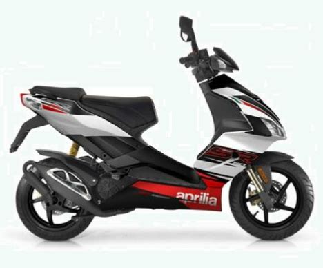 On one side, the aprilia sr 50 r, the uncompromising sports scooter driven by the. Aprilia SR 50 R Factory - Prijs en Specificatie | Scooterprijs