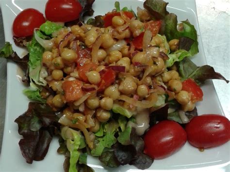 Salade aux pois chiches Recette de Salade aux pois chiches