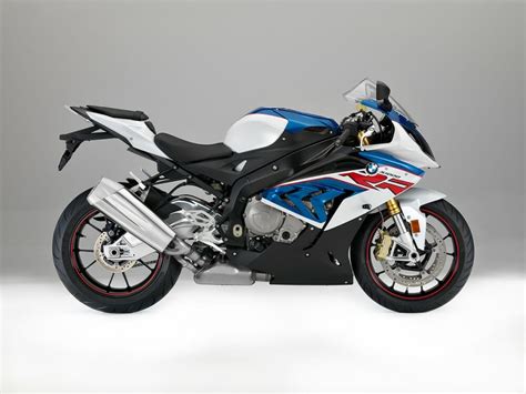 The bmw s 1000 rr. 2017 BMW S 1000 RR: FIRST LOOK - Cycle News