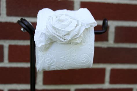 Diy Toilet Tissue Origami Crafts Toilet Paper Origami Origami Rose