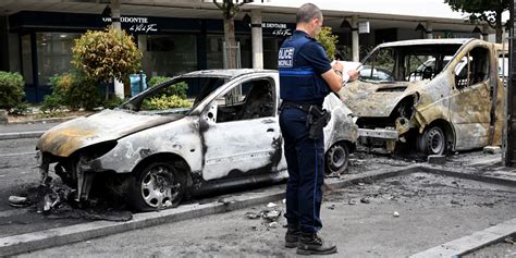 Mort De Nahel Le Policier Mis En Examen Pour Homicide Volontaire Et