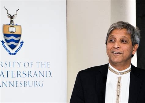 He will take up the position of director at the. Podlitiek: Habib dink hardop, Cradock bou self op ...