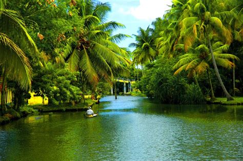 India is a democratic country which got independent on 15 august 1947. India Tourist Attractions -Top 5 most thrilling