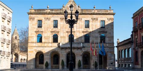 Burgos cathedral is 250 metres from this venue, while san gil abad is 0.3 km away. Free Tour Gijón ¡Gratis! | Reserva Online con Buendía Tours