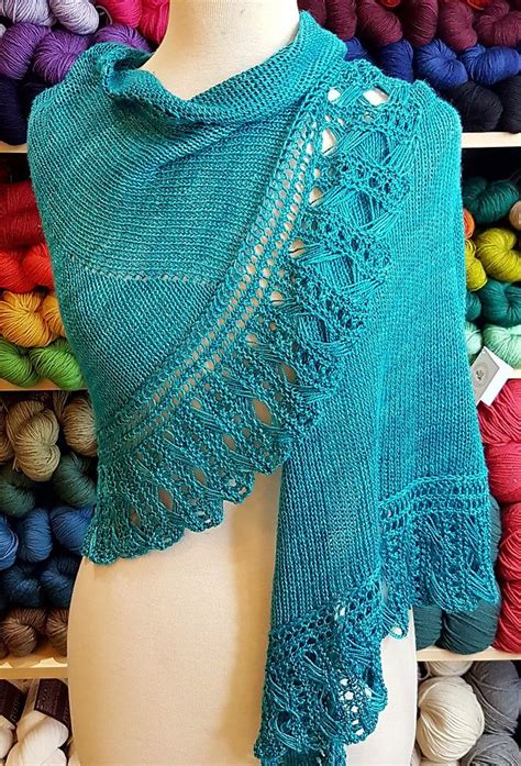 Try this free knitting pattern perfect for beginners make a set of cactus mittens. Free until March 24, 2018 for Centre Island Shawl Knitting ...
