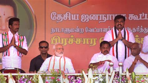 In an interview to red pix felix gerald savukku shankar said that dmk a has a secret pact with bjp and its alliance with congress in tamilnadu may end. Intolerance much? 75-year-old Modi fan beaten to death by ...