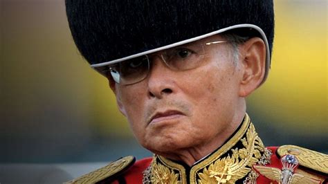 Thailand’s King Bhumibol Adulyadej Dies At 88 Bbc News Schlagkasper