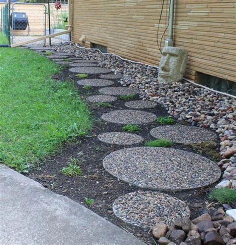 Stylish 30 Newest Stepping Stone Pathway Ideas For Your Garden Pebble